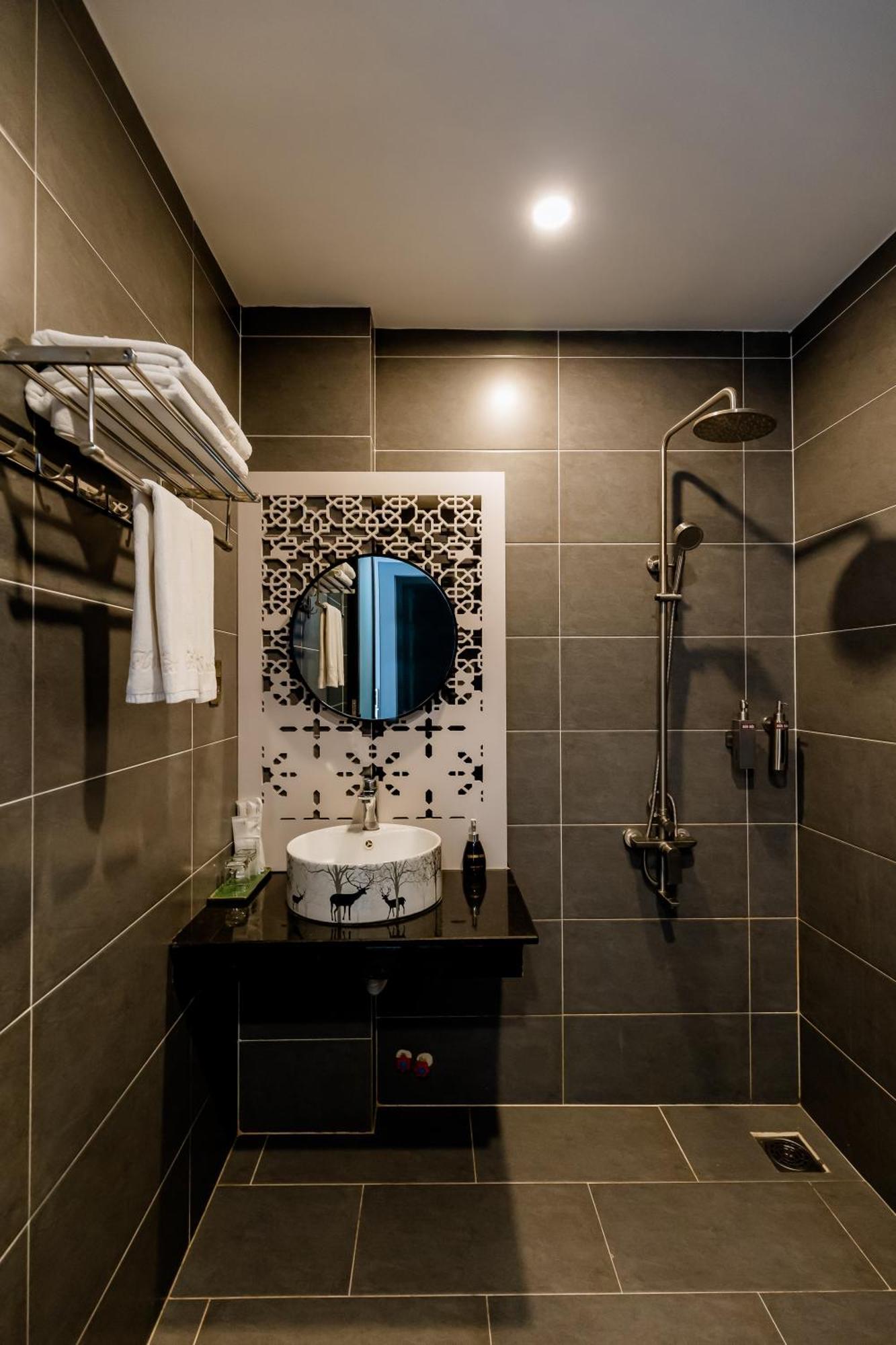 Chi Khu Co Ong Tuan Ninh Hotel II מראה חיצוני תמונה
