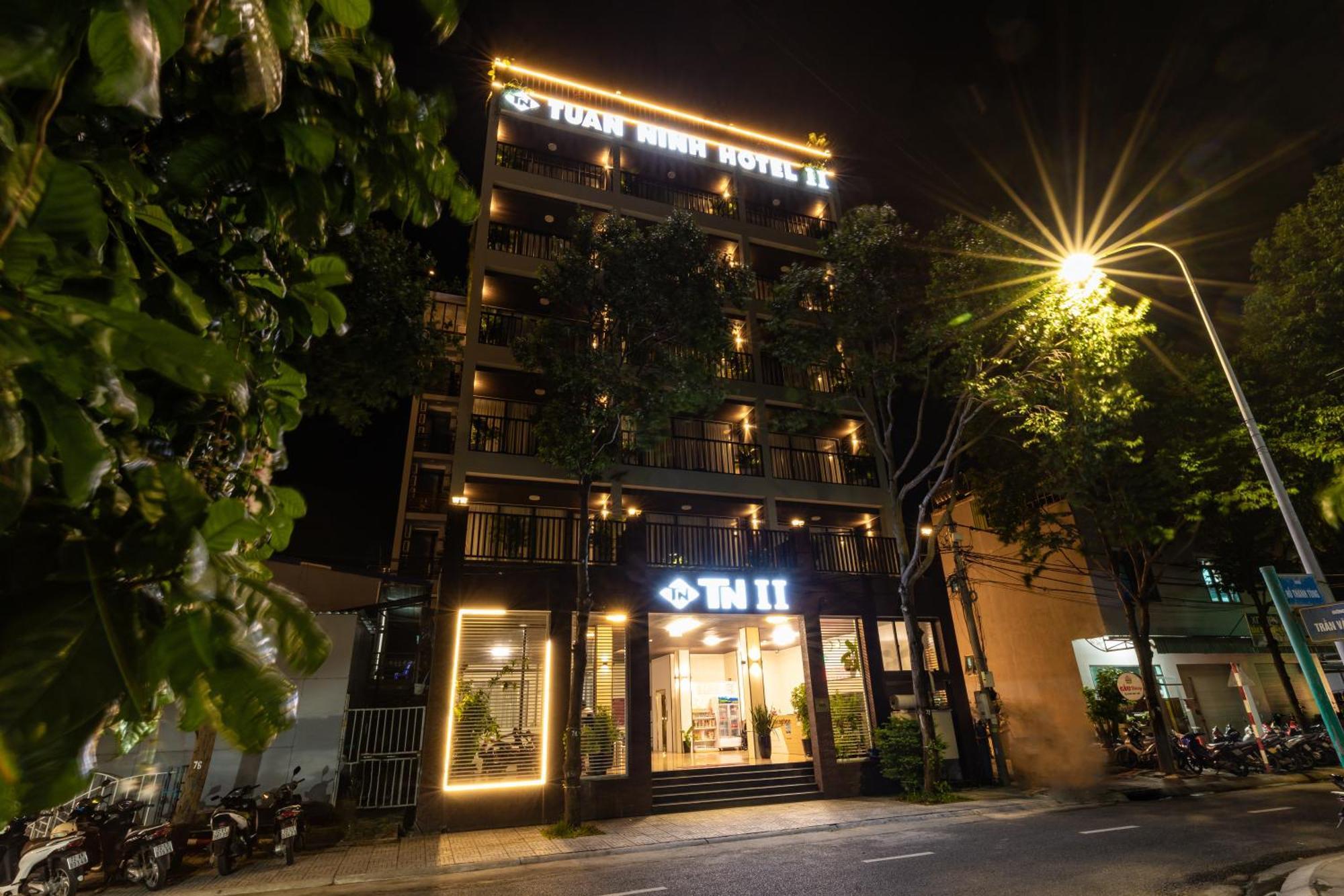 Chi Khu Co Ong Tuan Ninh Hotel II מראה חיצוני תמונה