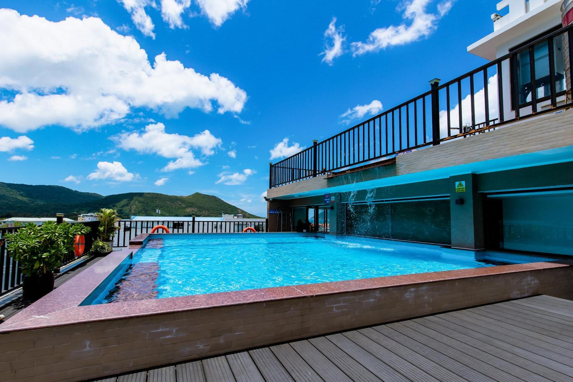Chi Khu Co Ong Tuan Ninh Hotel II מראה חיצוני תמונה