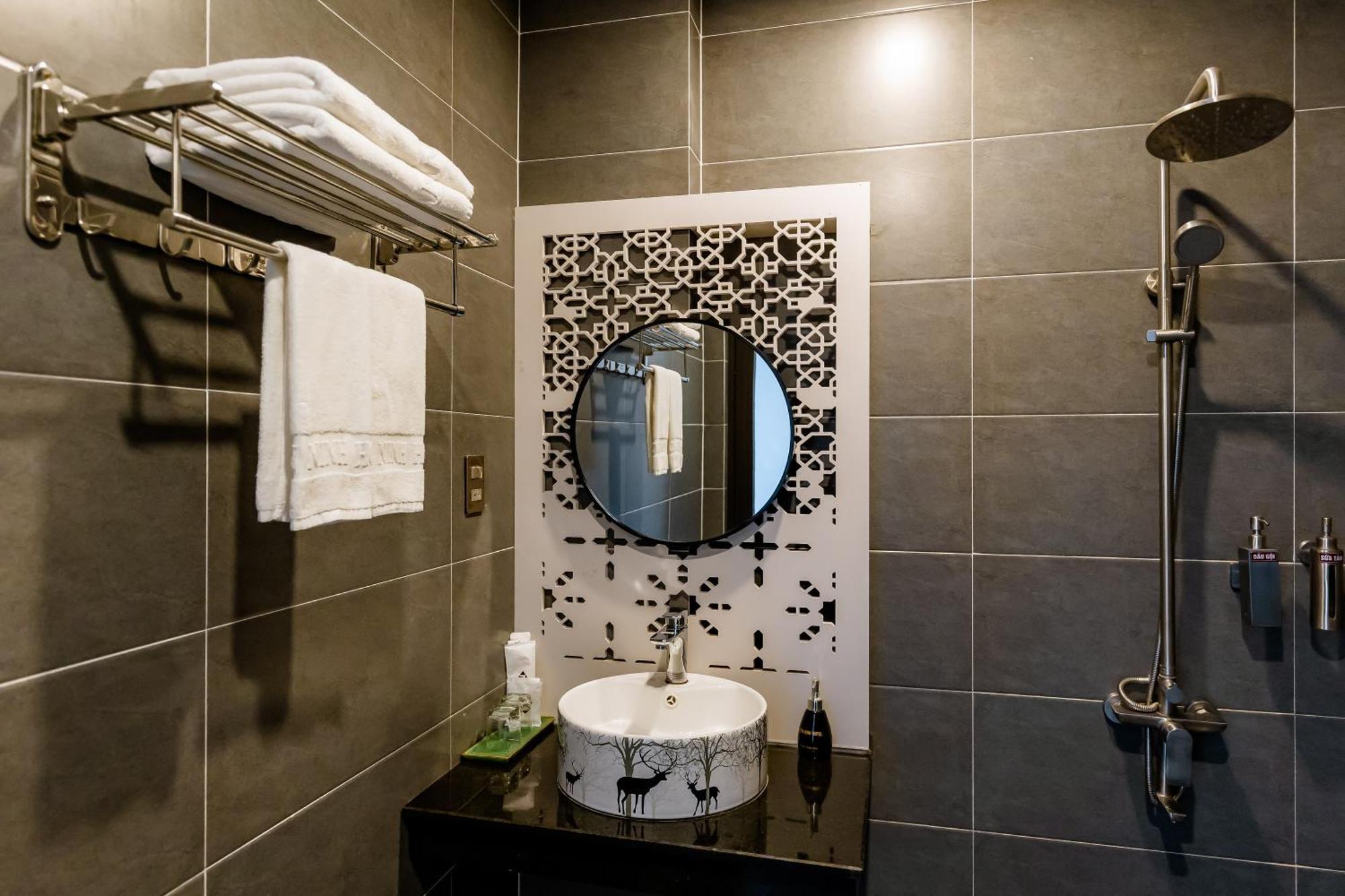 Chi Khu Co Ong Tuan Ninh Hotel II מראה חיצוני תמונה